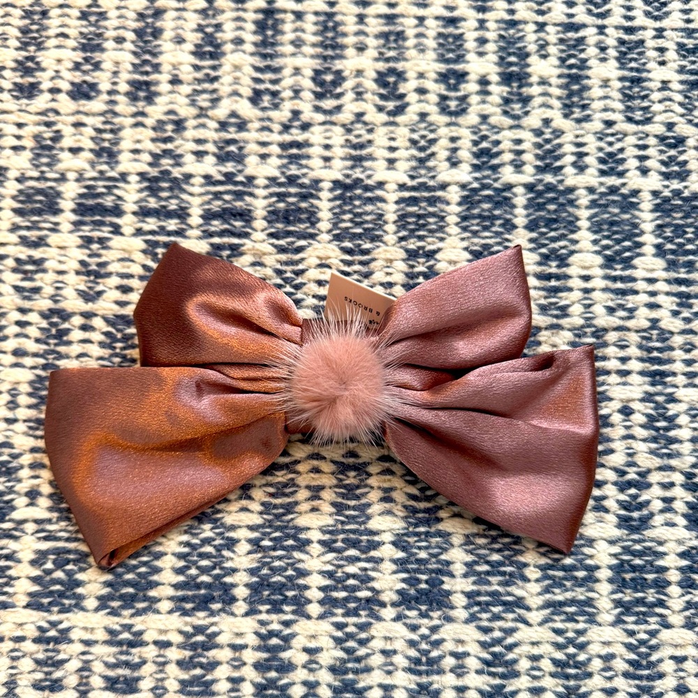 Adorable Violet & Brooks Bow Barette